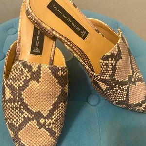 Steve Madden Snake Skin Shoes